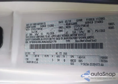 2010 Ford E-350 Super Duty z USA, uszkodzony, nr VIN 1FBSS3BL6ADA52176